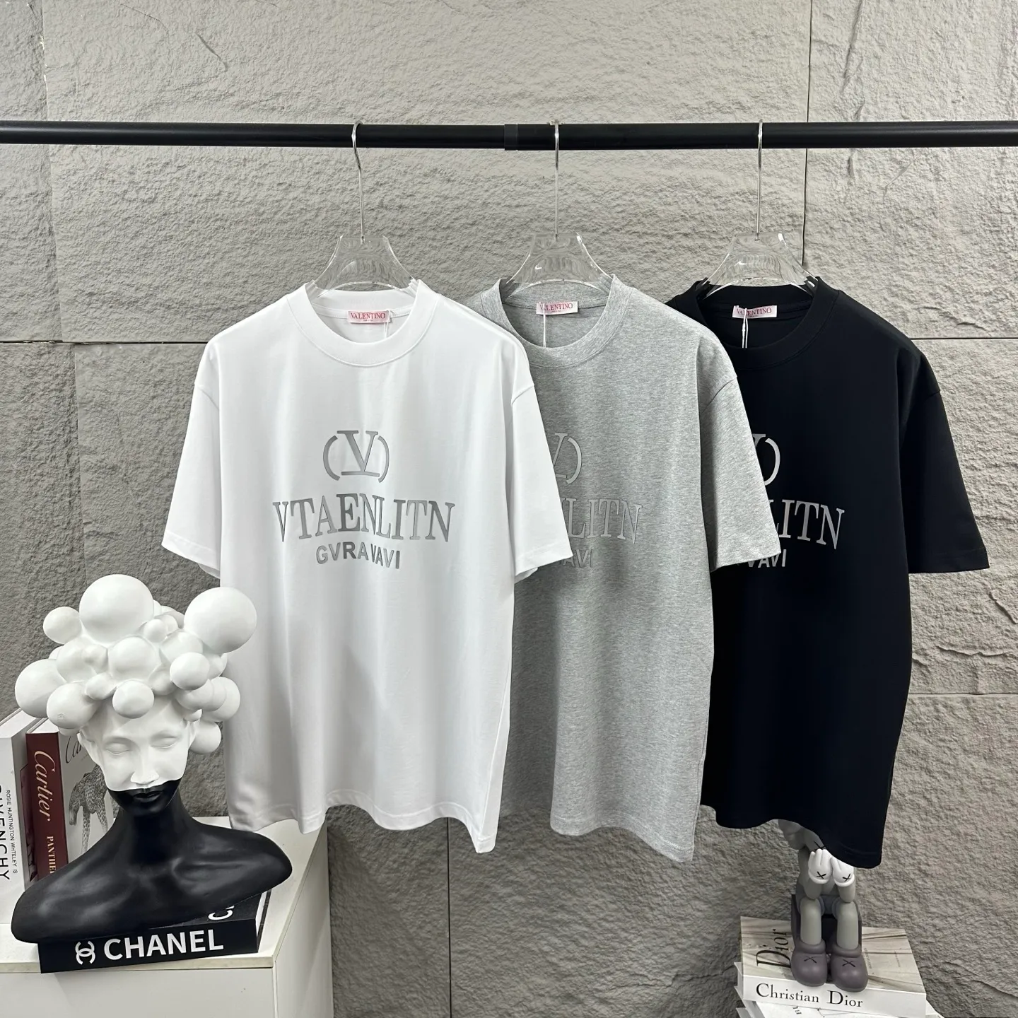 Valent* * 2026 New Arrival Classic T Same Style ：White Black Gray Size： S （90-130 ） M （120-150 ） L （140-165 ） XL （160-180 ） XXL （180-210 ）